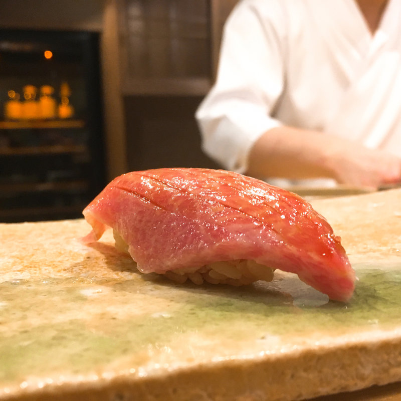 まぐろの握り(東麻布 天本)