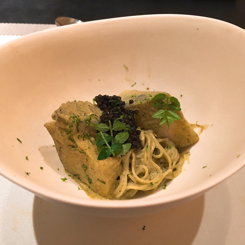 蝦夷鮑とキャビアの冷製フェデリーニ(カゲロウ)