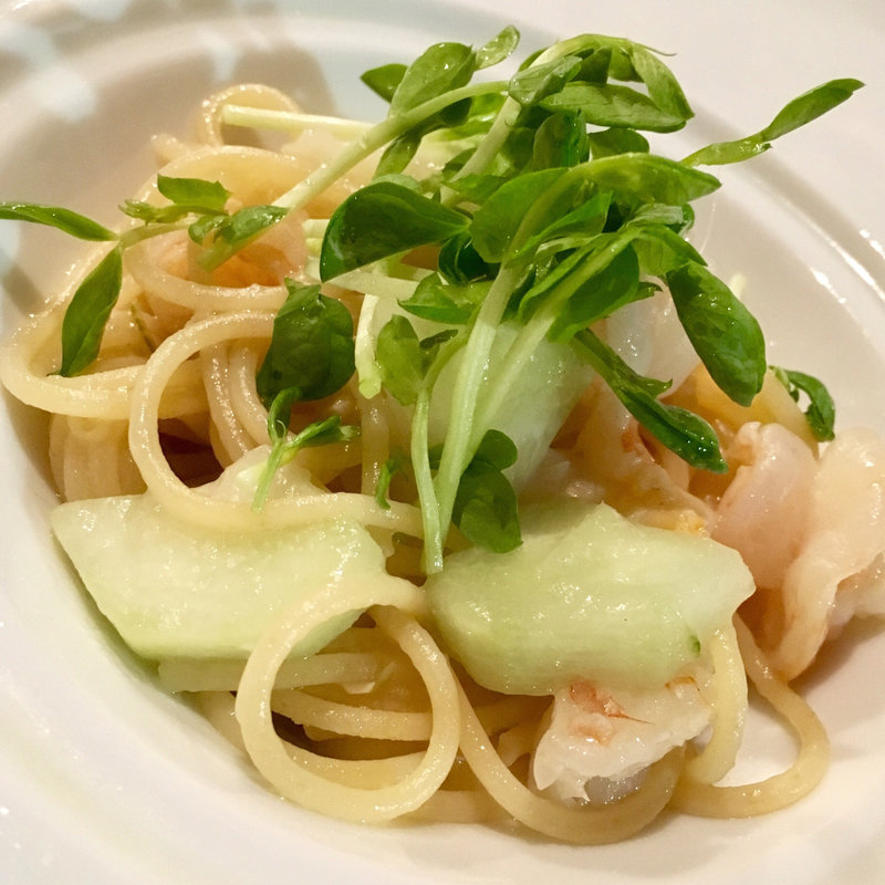 エビとヘチマのレモングラス風味パスタ(コノ花まひろ )