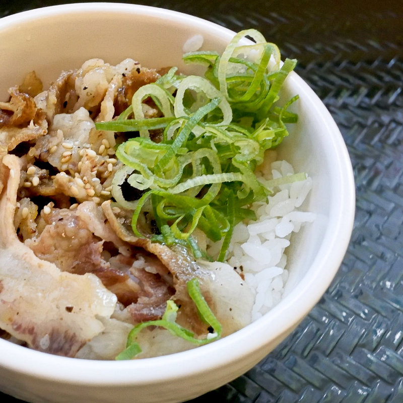 塩豚丼(はなまるうどん 坂出白金店 )