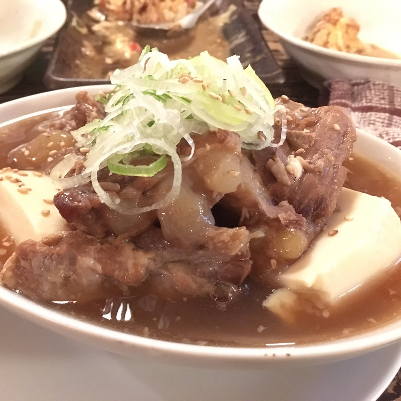 豚バラ軟骨のトロ煮(花葉根)