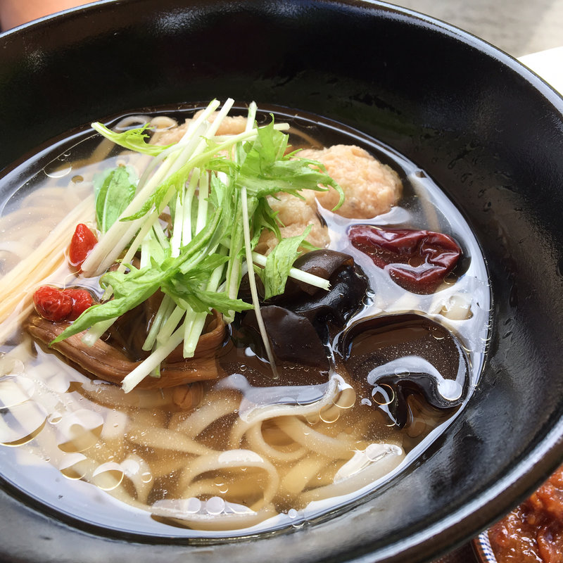 夏の養生スープ 健康の森 薬膳めん(養命酒　駒ヶ根工場　カフェ＆ショップ )