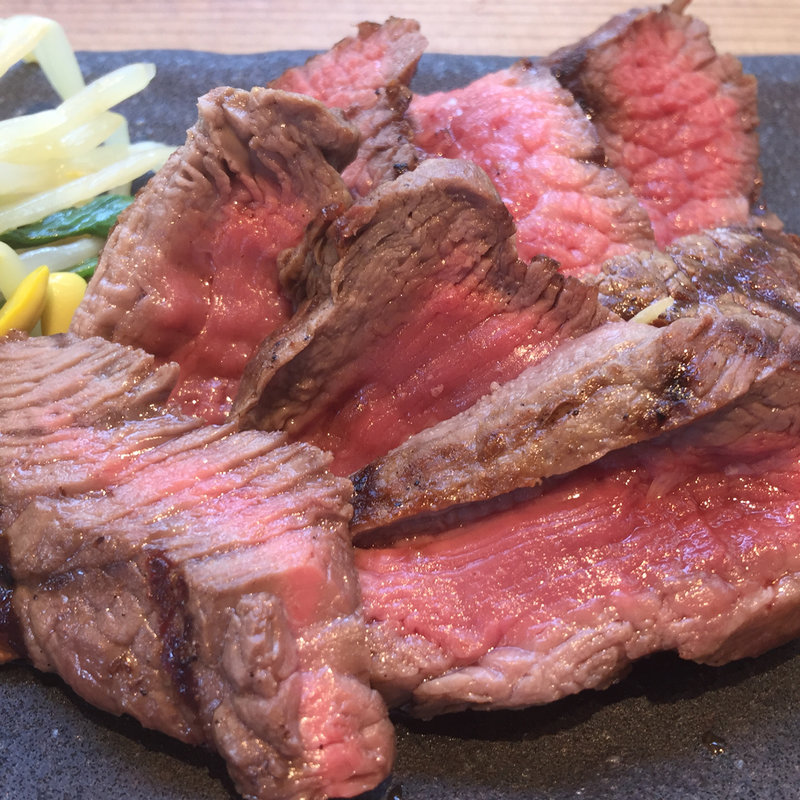 黒毛和牛カットステーキ(黒毛和牛バルUSHIQRO)