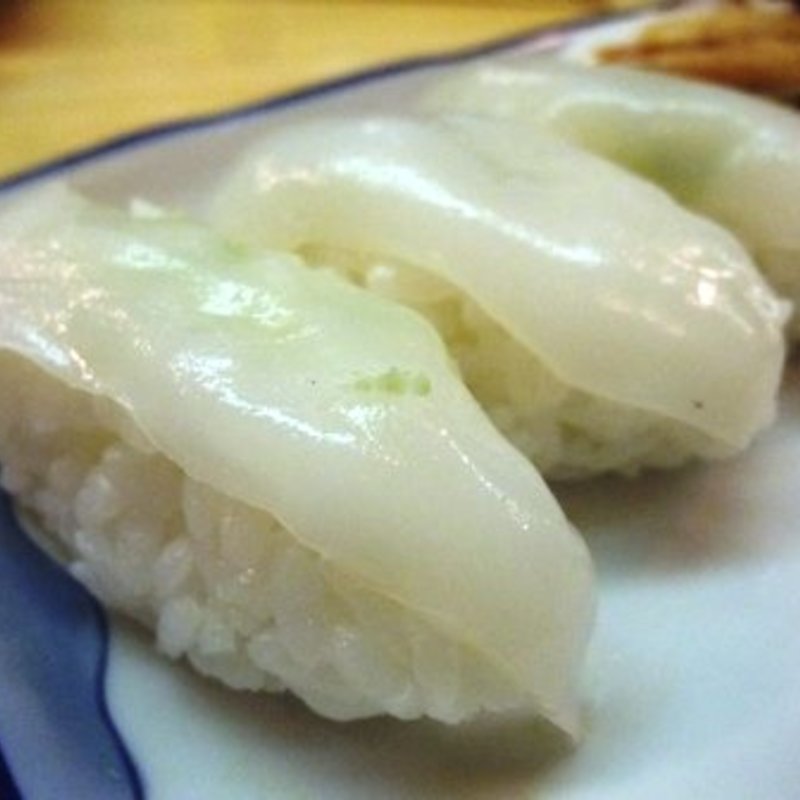 イカ(佐兵衛すし 本店)