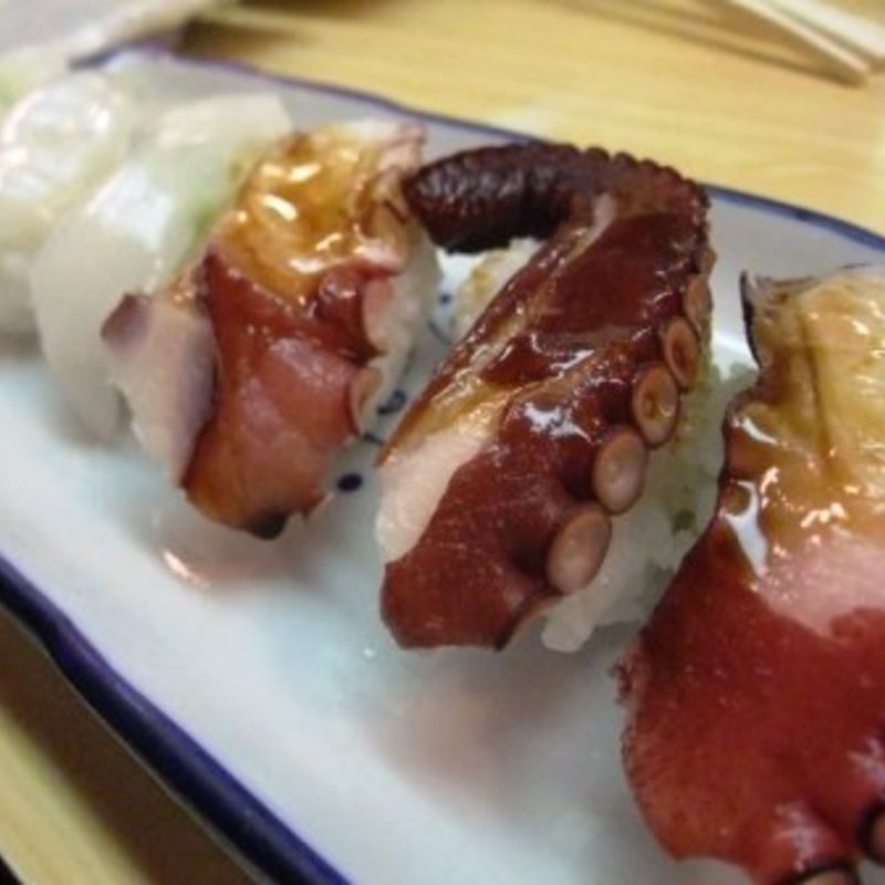 タコ(佐兵衛すし 本店)