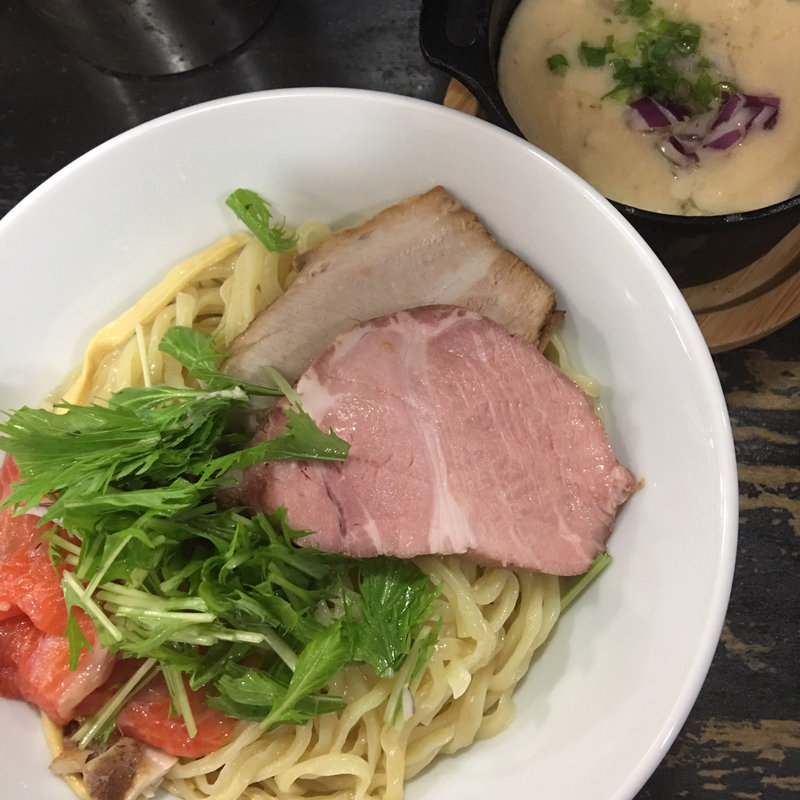 サーモンポタージュのつけ麺(らぁめんこはく )