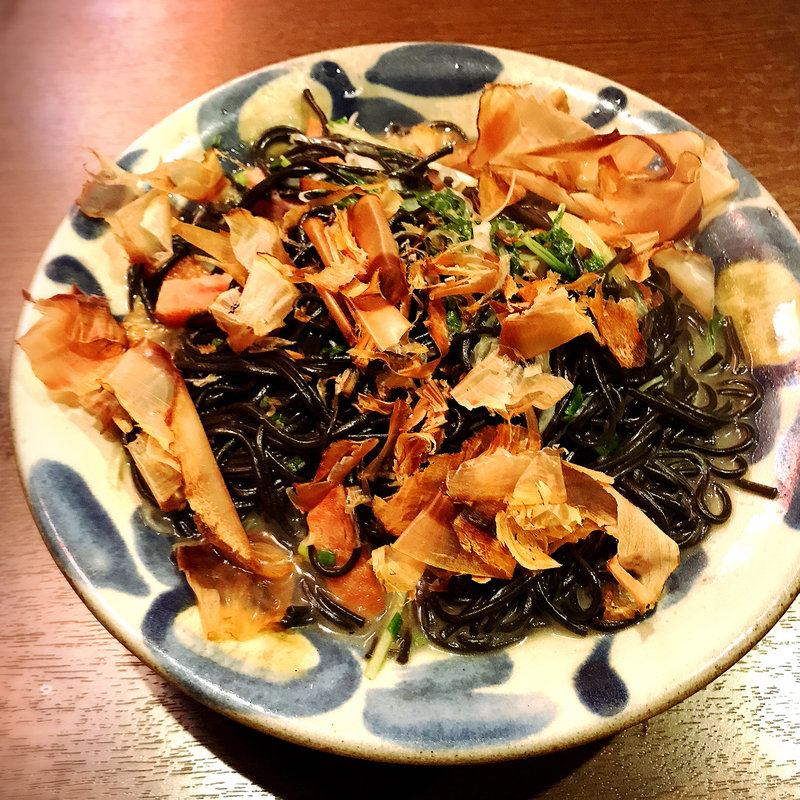 イカ墨ソーミンちゃんぷるー(草花木果-SokaBokka-)