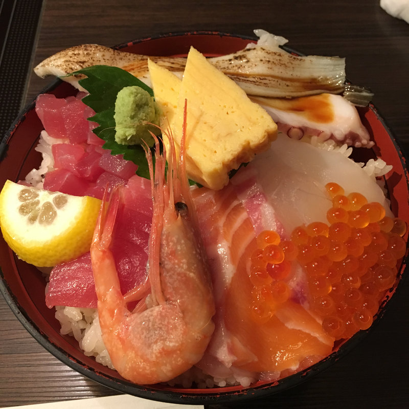 上海鮮丼(魚河岸料理 うおぎん湊町店)