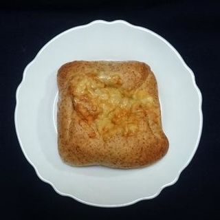 チーズ焼きカレーパン(パンメゾン　もあ四季彩館)