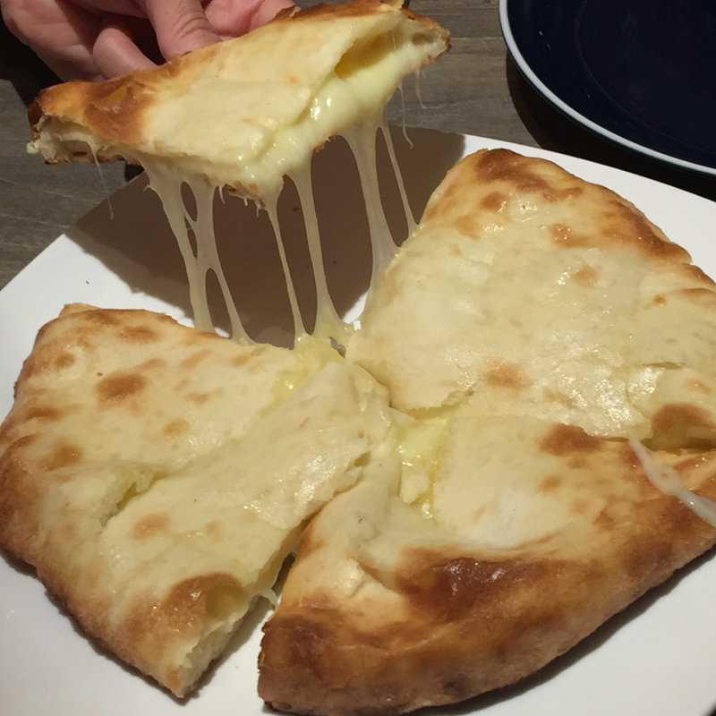 チーズナン(BINDI)