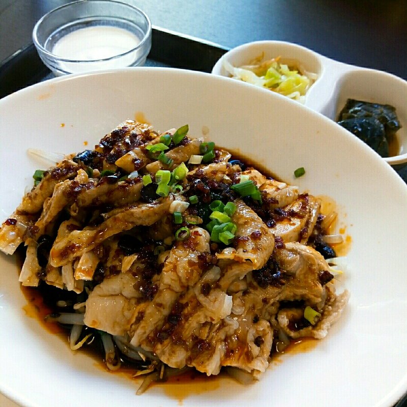 よだれ鶏(冠龍食府)