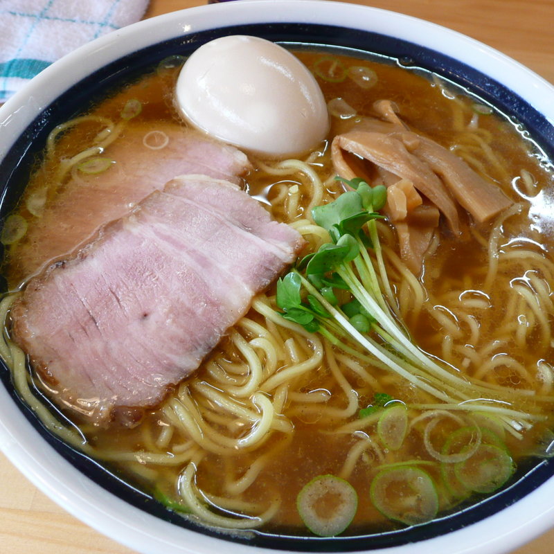 醤油ラーメン(らーめん　ゆらゆら？)