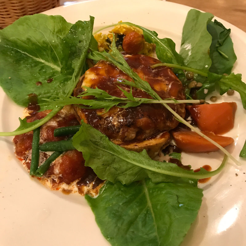 ディナーセットのデミハンバーグ(ロス・アンジェルス(自家農園のあるレストラン))