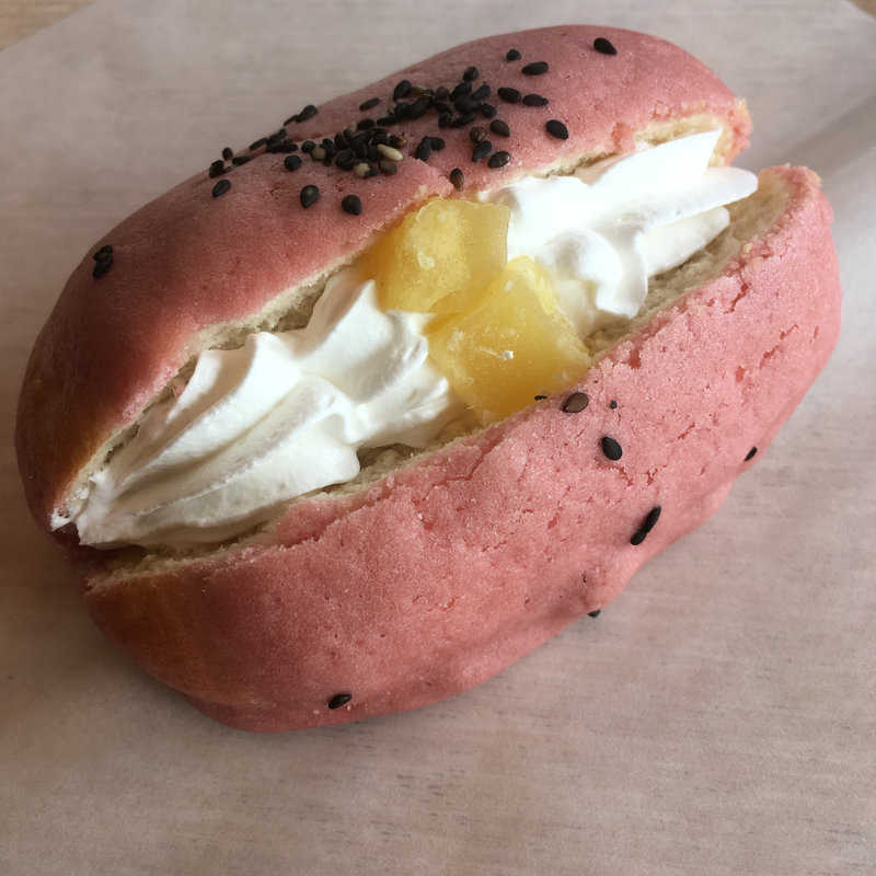 安納芋のホイップサンド(ベーカー バイツェン)