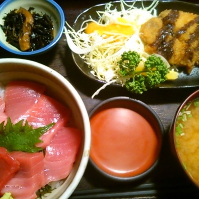 Mセット(マグロ丼＆マクロカツセット）(博多魚がし 市場会館店 )