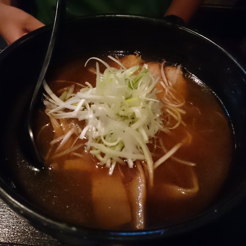 醤油 （ 小 ・ 麺 1玉 ）(拉人)