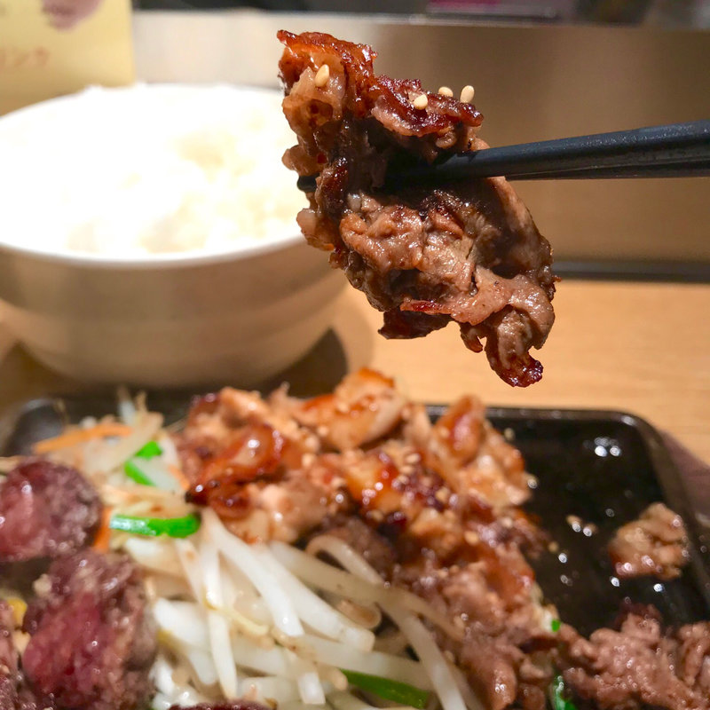 (博多天神ホルモン ヨドバシ梅田店)