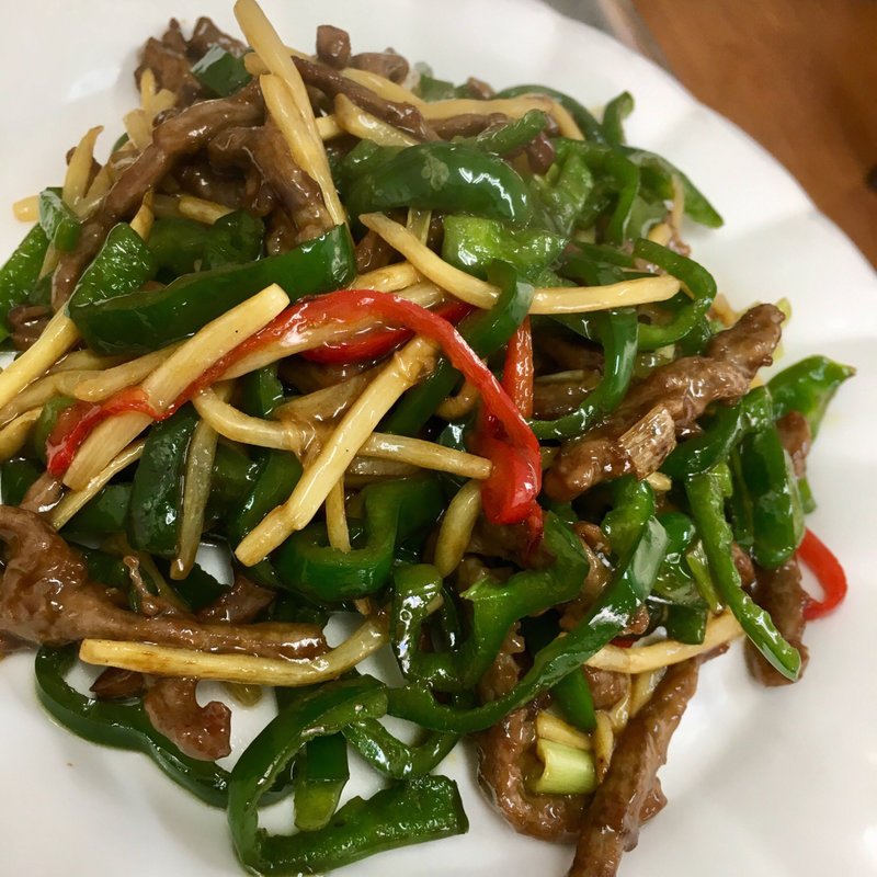 細切りピーマンと牛肉炒め（青椒肉絲）(中華料理 順興閣)