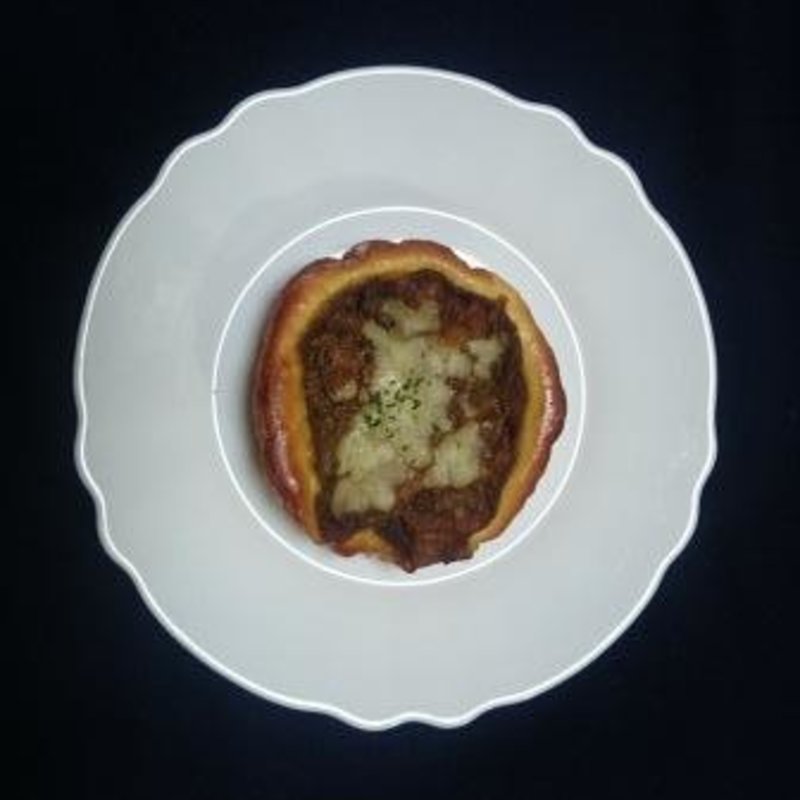 スパイシーとろとろビーフの焼きチーズカレー(焼きたてパンの店　ミュール・ミュラン(Mur murant))