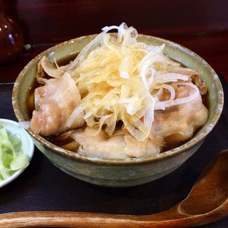 つゆに、麺に、新しさに。新日本橋で、そばを楽しむ食道楽の旅はいかがですか？