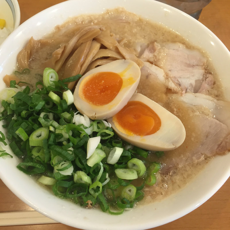 ラーメン トッピング2倍(ますたにラーメン 田町店 )
