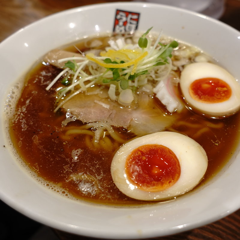 秋刀魚煮干しらーめん+味付け玉子(玉五郎 大阪駅前第４ビル店)