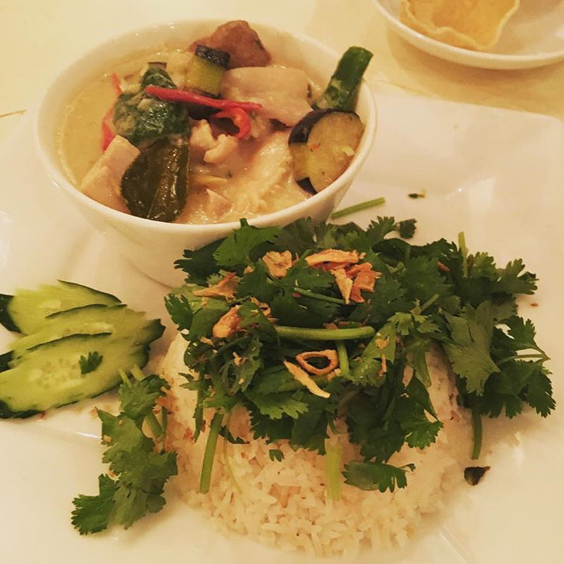 鶏肉のタイ風カレージャスミンライス添え(ゴールデン・バーニング 渋谷店 （GOLDEN BURNING）)