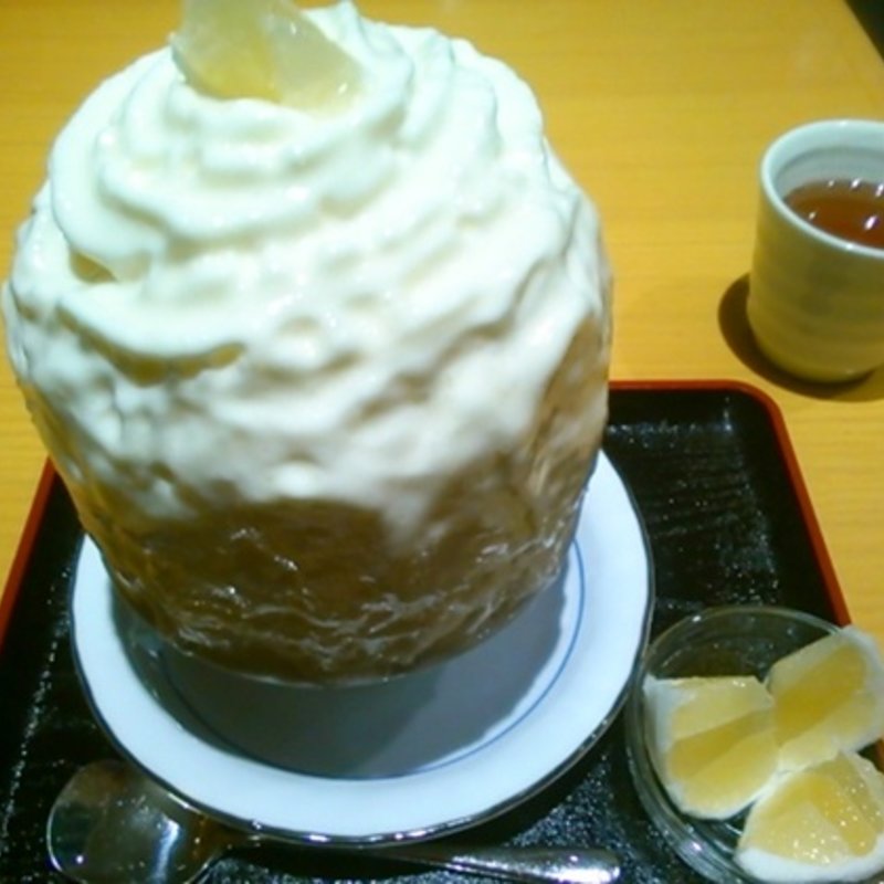 日向夏と釜王の贅沢かき氷(しもきた茶苑 大山)