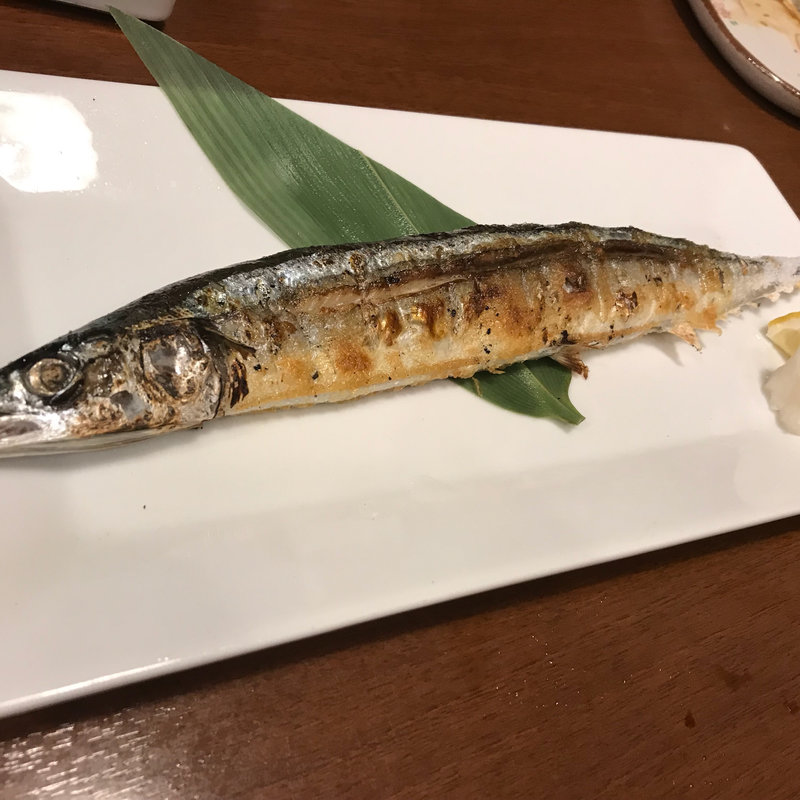 秋刀魚塩焼き(博多海鮮魚市場)