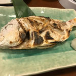 連子鯛の塩焼き(博多海鮮魚市場)