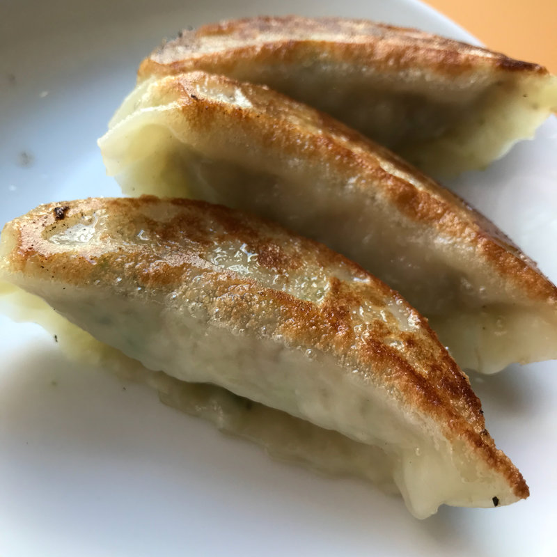 半餃子(元祖ニュータンタンメン本舗 綱島店)