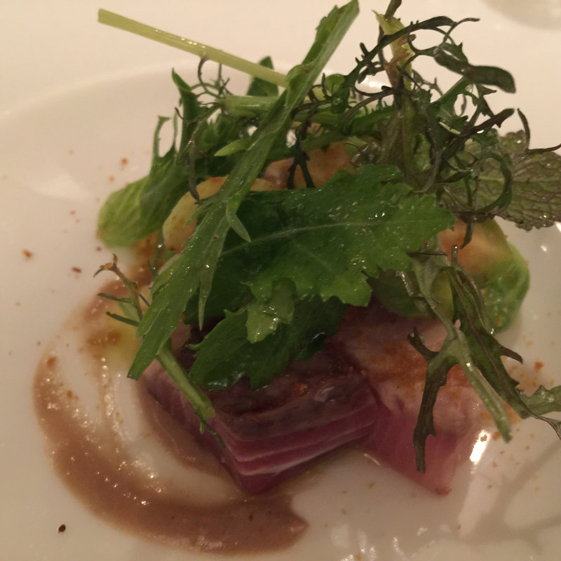 軽く炙った戻りブリ　バーニャフレッダソース(リストランテ カノフィーロ)