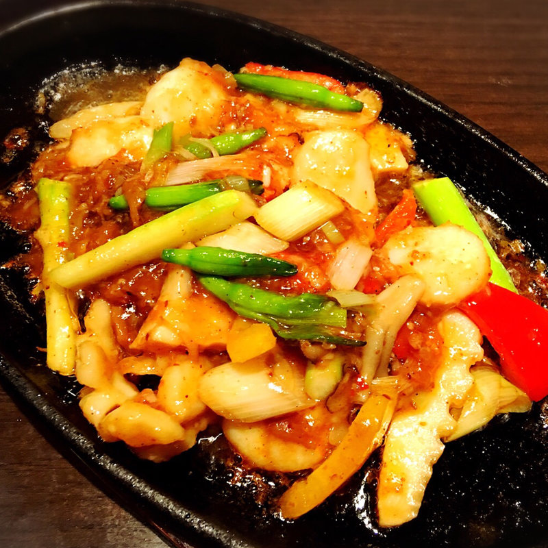 海の幸の香港風強火炒め鉄板仕立て(銀座アスター 阪急うめだ本店)