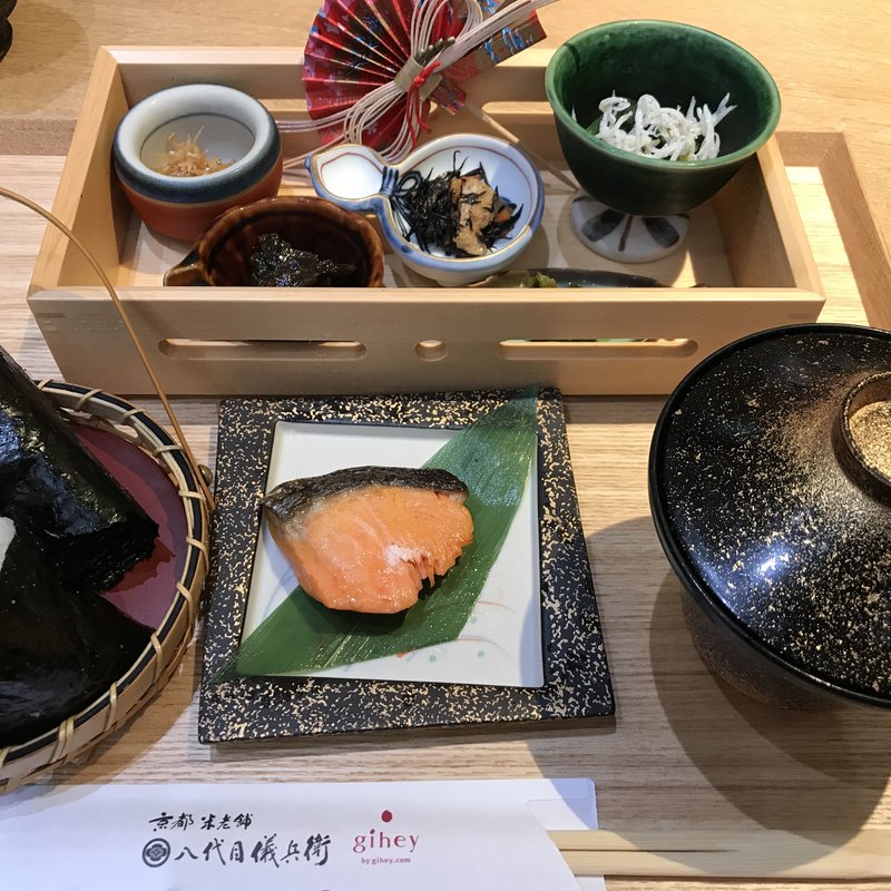 朝御膳「おにぎり」(gihey)