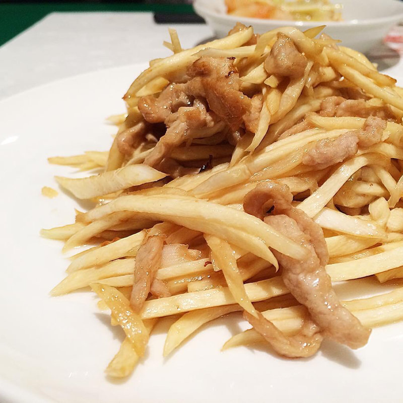 マコモ筍と肉の細切りの炒め(菜香)