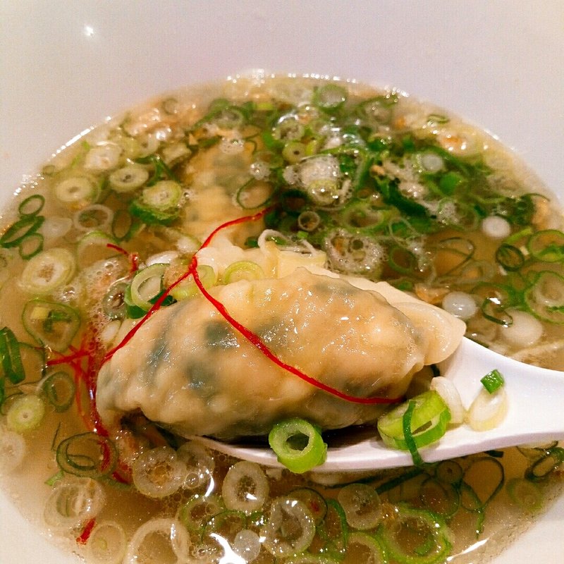 野菜肉汁ワンタンスープ(香港雲呑専門店 賢記)