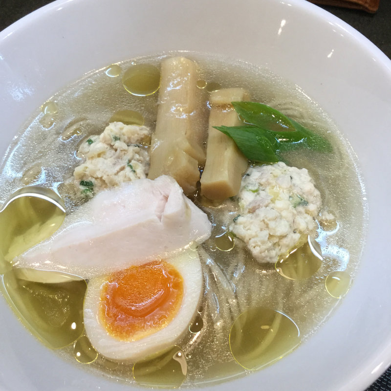 名古屋コーチンと豊橋産大麦小麦そば(らぁ麺 幸跳)