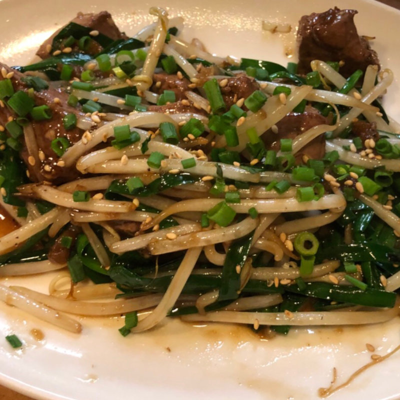 レバニラ炒め(大衆肉酒場ブッチャー)