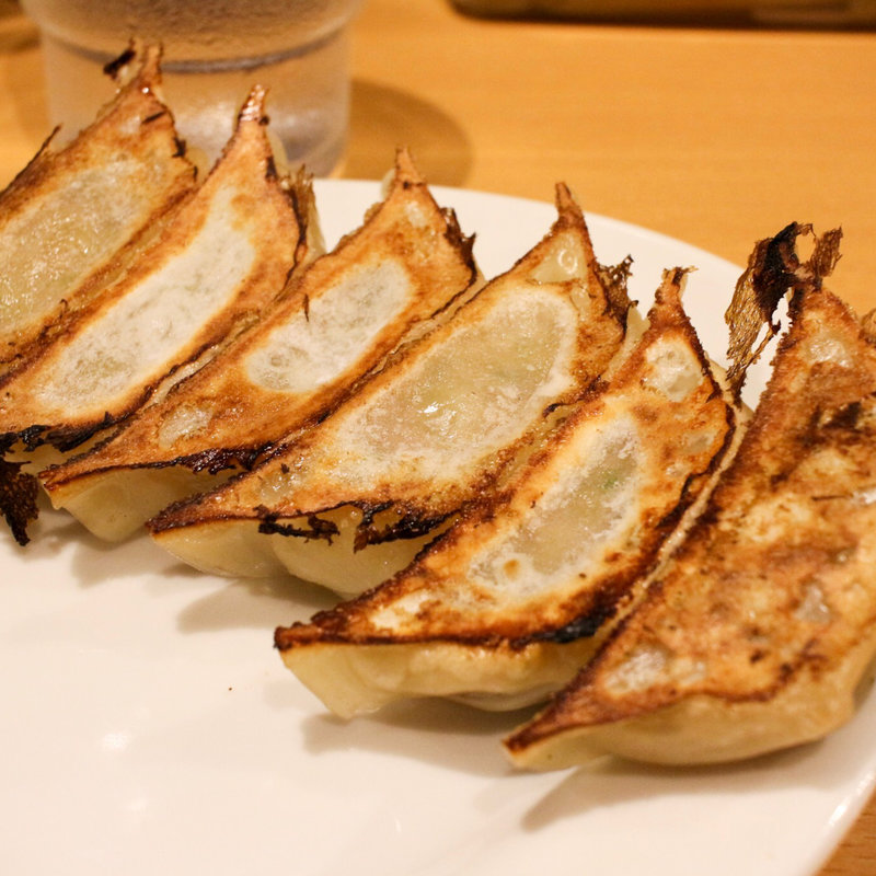 餃子(駅前ラーメン ひげ 桜町店 )