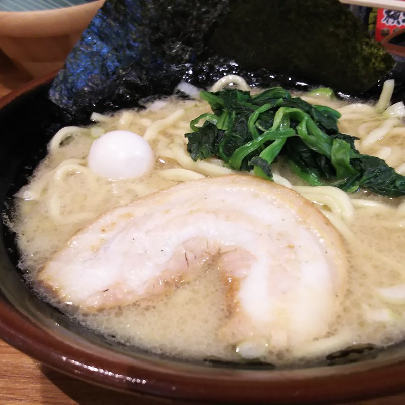 ラーメン(横浜家系ラーメン 壱角家 川崎銀柳街店)