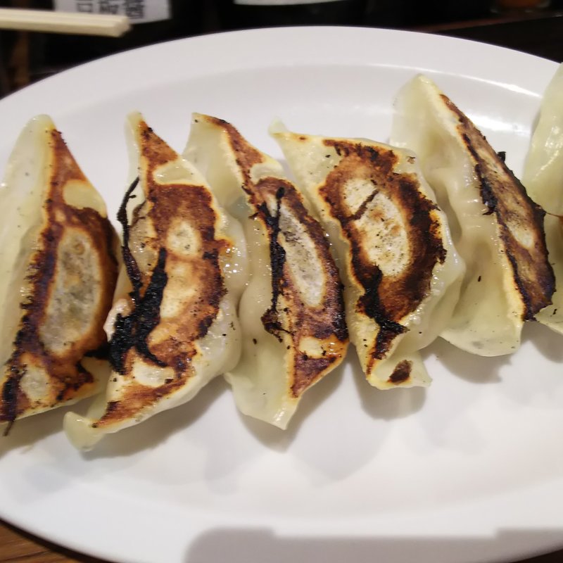 餃子（6ヶ）(横浜家系ラーメン 壱角家 川崎銀柳街店)