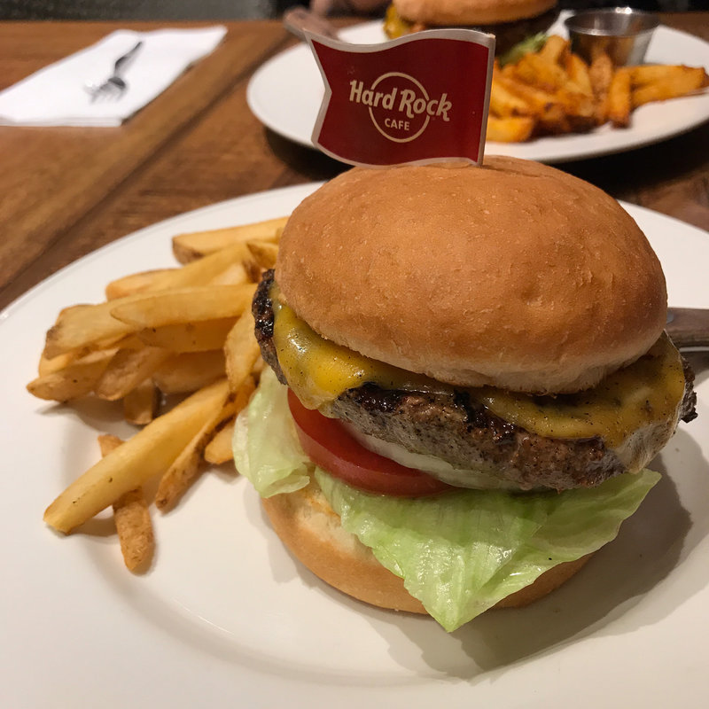 チーズバーガー(Hard Rock Cafe)
