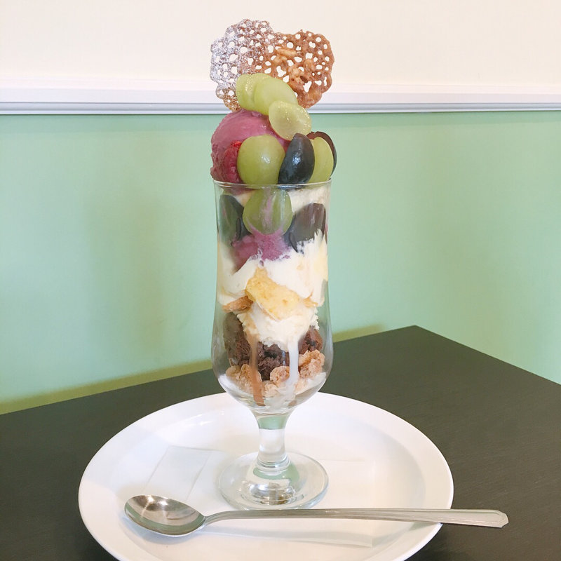 ぶどうのパルフェ(パティスリーリュンヌ)