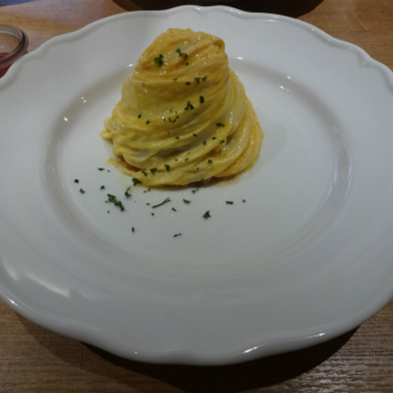 高リコピントマトケチャップ添え プレーンオムライス（大盛）(スリーリトルエッグス たまプラーザ)