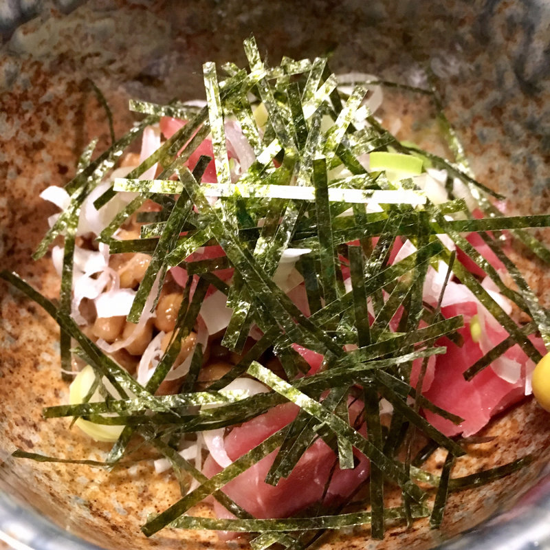 まぐろ納豆(伊丹亭)