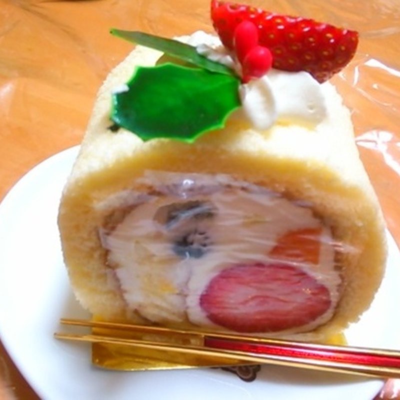クリスマスロールケーキ(成城Le Fruitier)