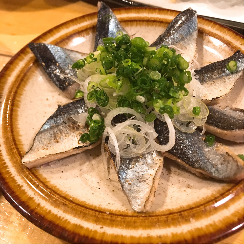 サンマ炙り塩さんしょうかけ(地酒蕎麦 学大角打)