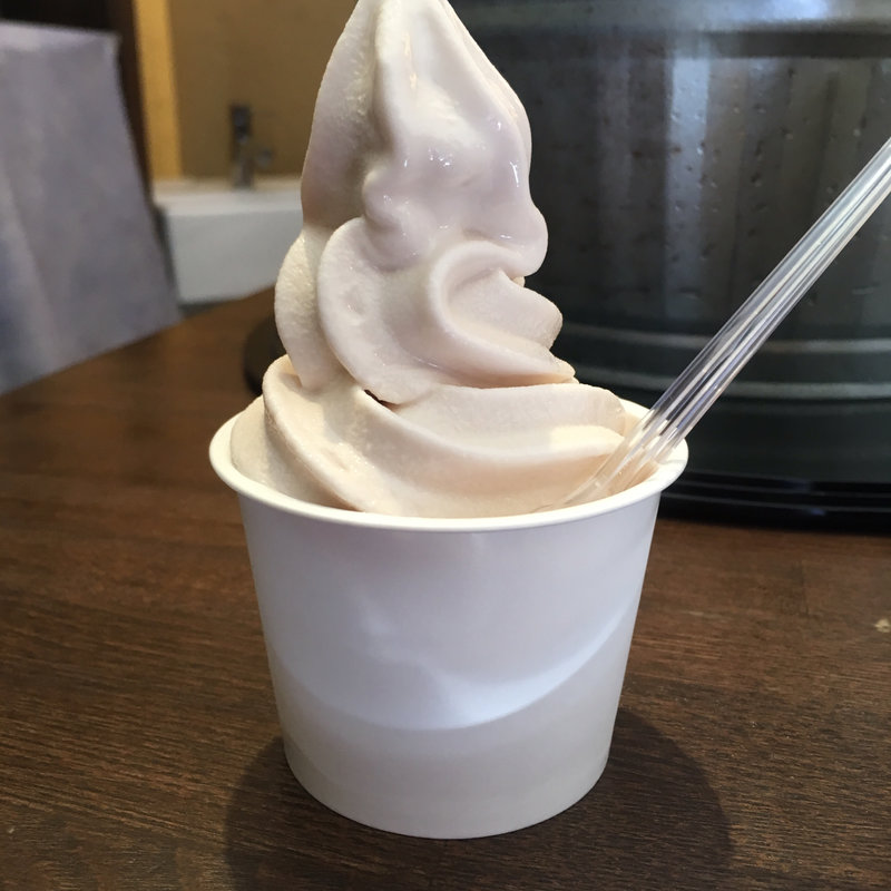 ほうじ茶ソフトクリーム(カフェ四葩)