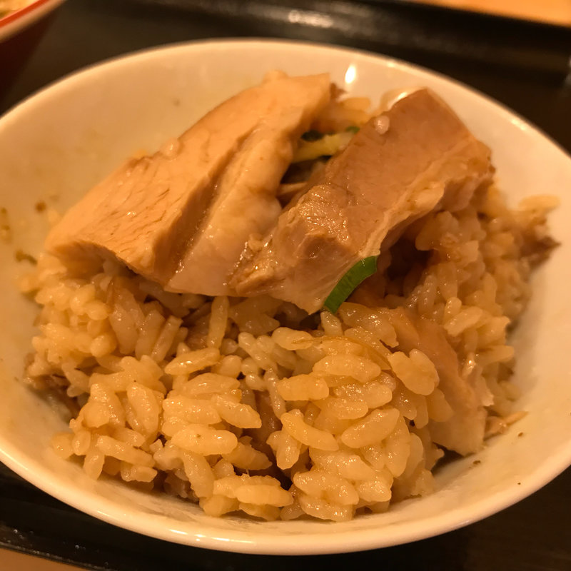 肉飯(名物肉盛り中華そば 初代 松山)