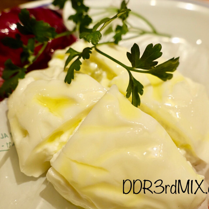 プーリア州産クリーミーなフレッシュチーズ ブラータ(ピグレット)